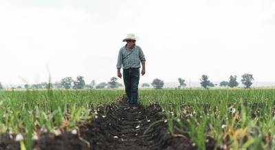 Estados Unidos aprueba impuesto a remesas del 1%